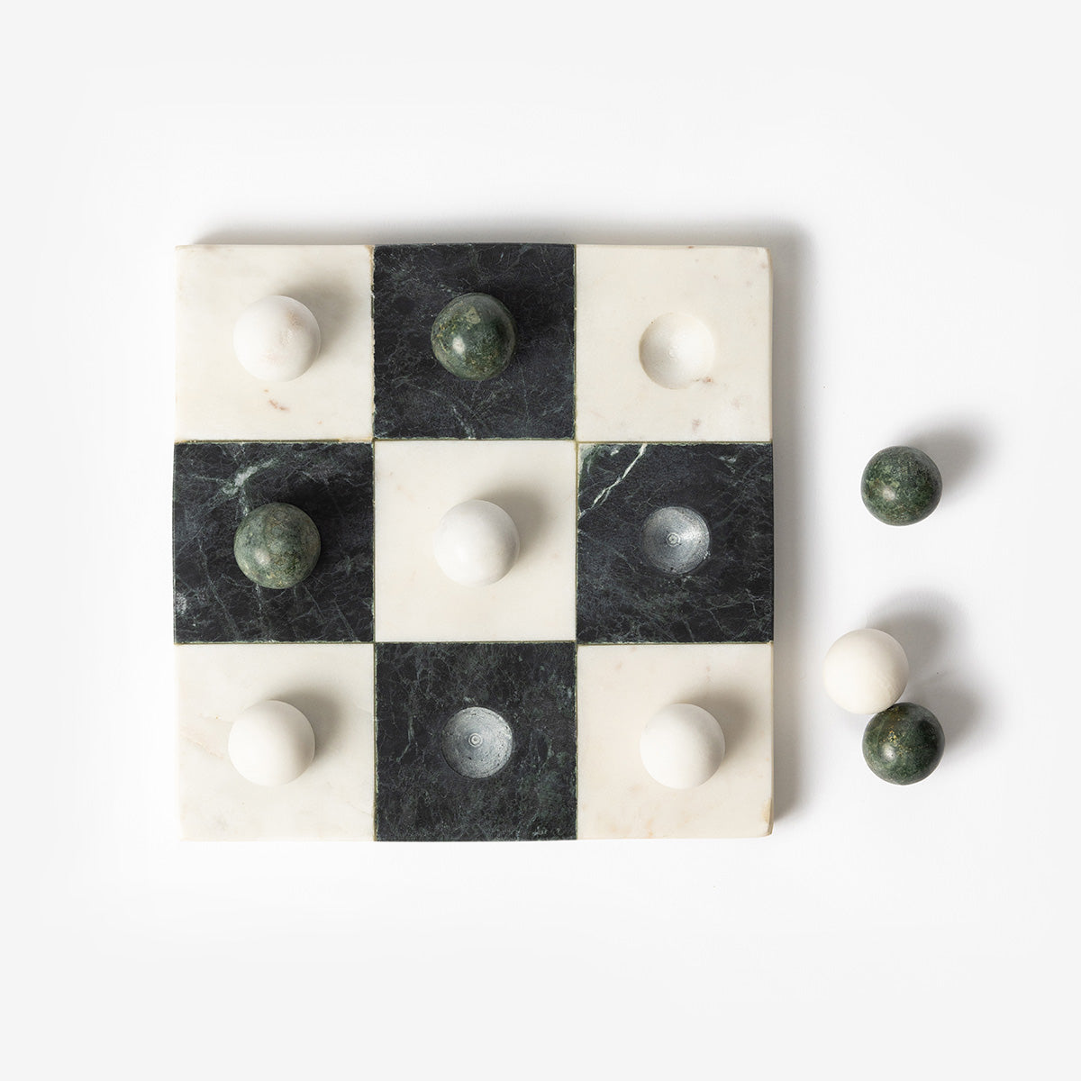 Hotel 1928 Marble Tic-Tac-Toe